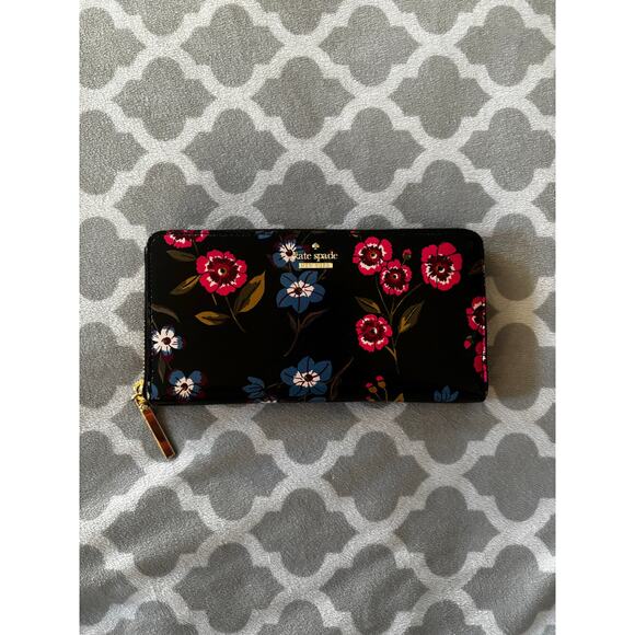 Kate Spade Floral Wallet - Picture 1 of 3